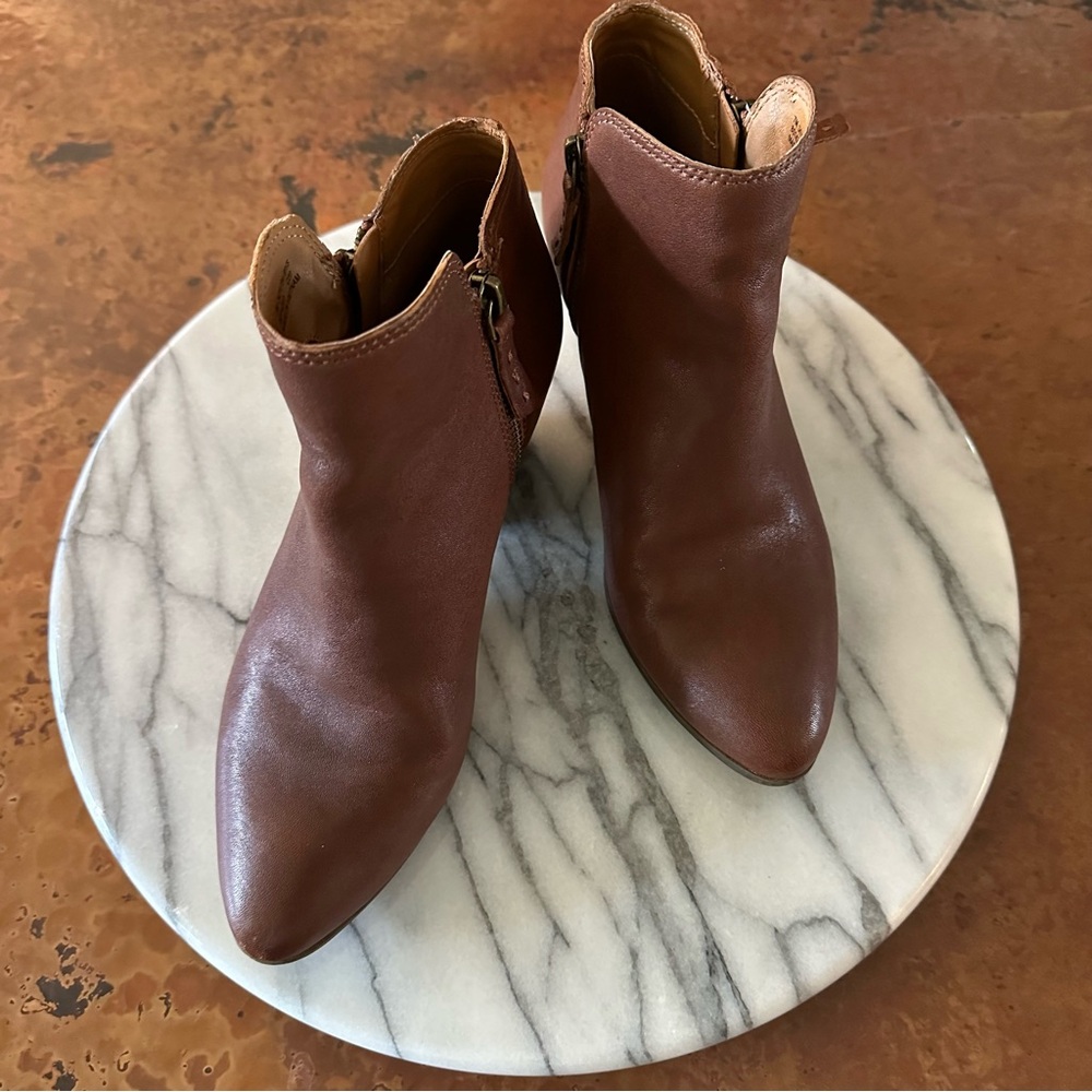 FRYE Judith Double Zip Ankle Booties Size 7